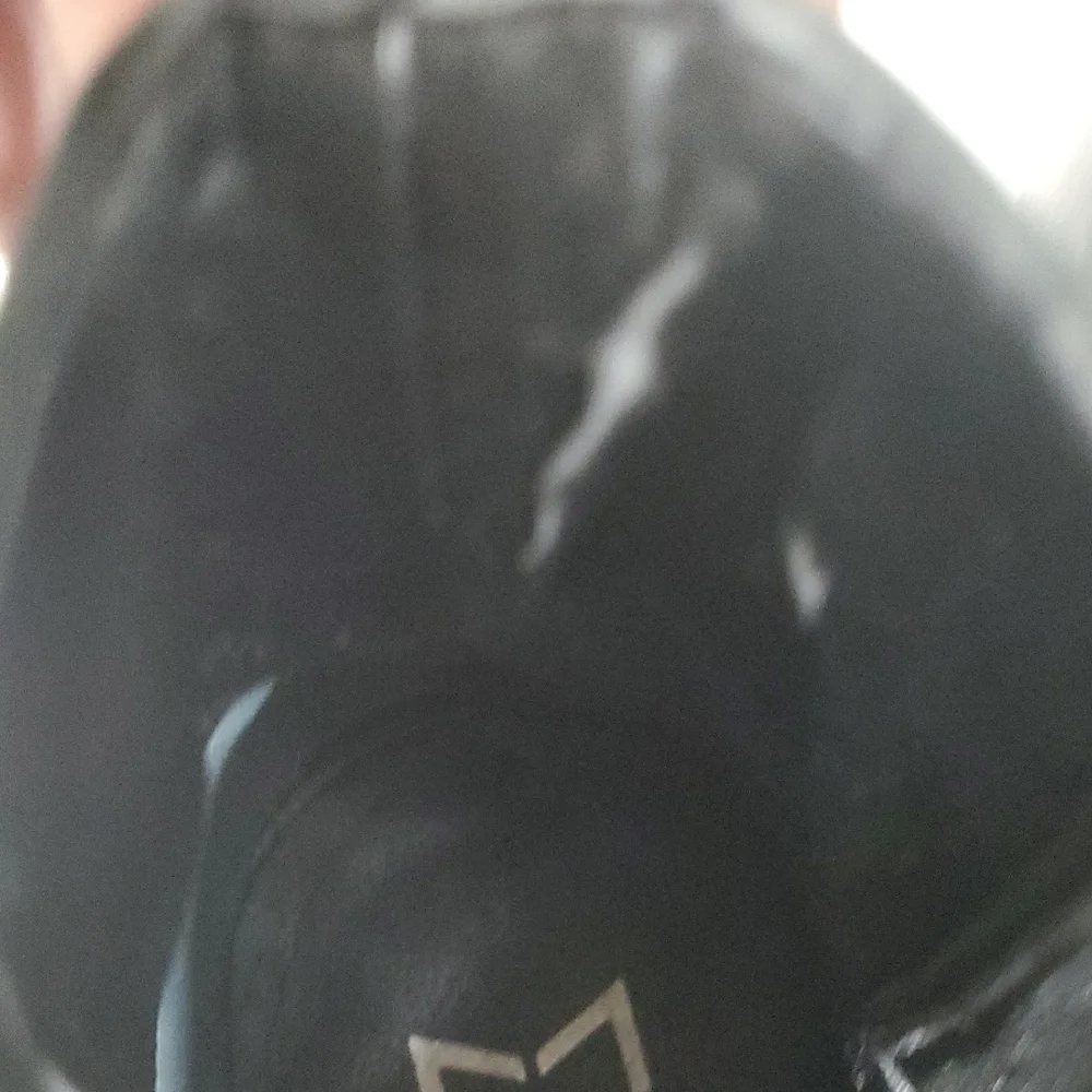 Chic Marc Fisher Black Leather Ankle Booties